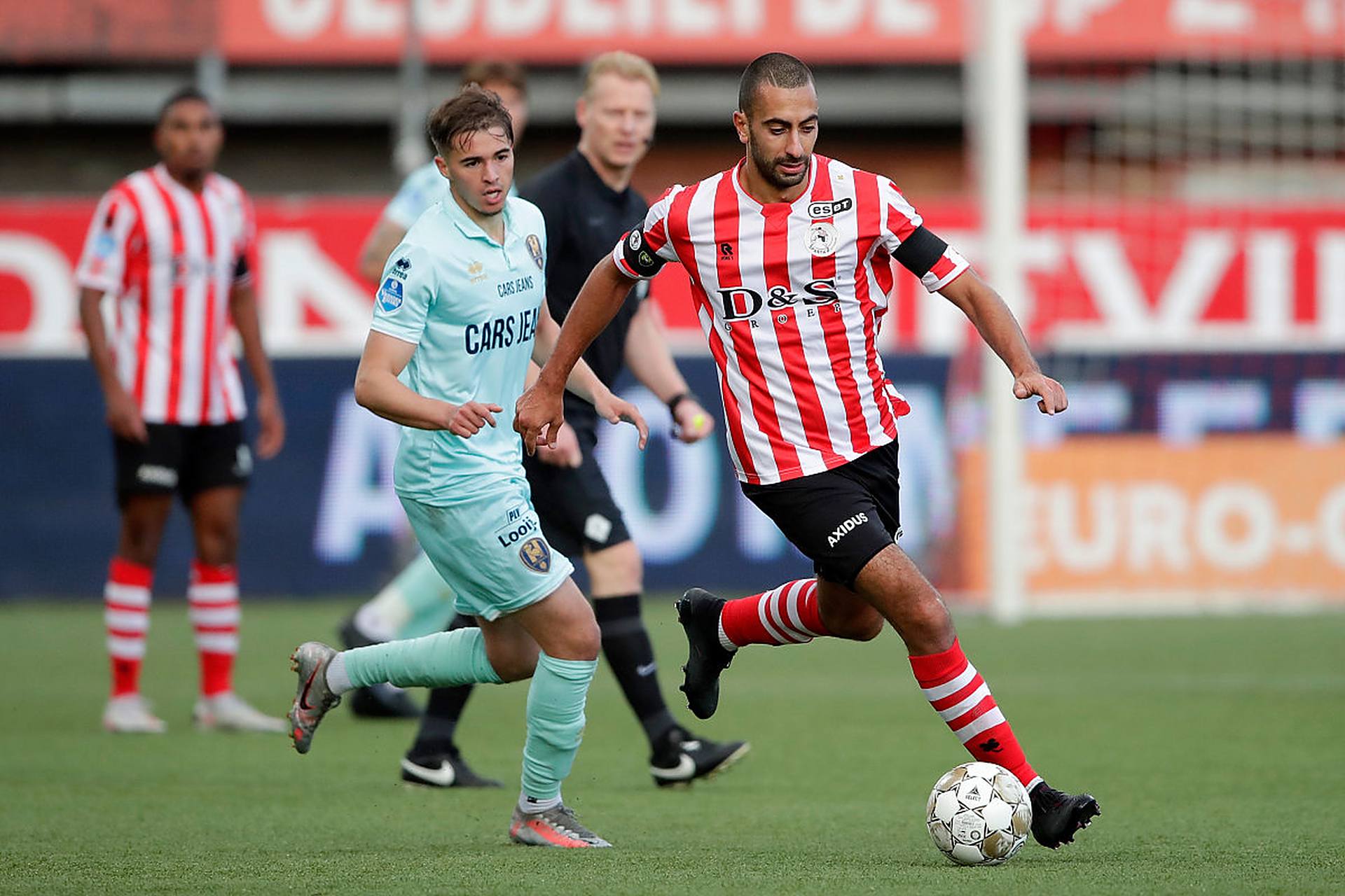 对比赛的热 对比赛的热